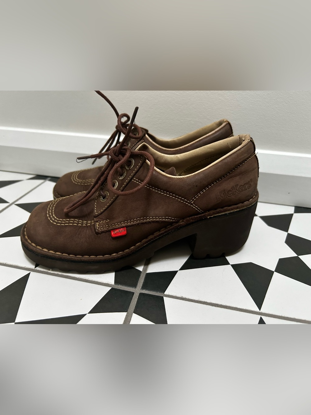 1990 vintage souliers talons Kickers brun en Suède